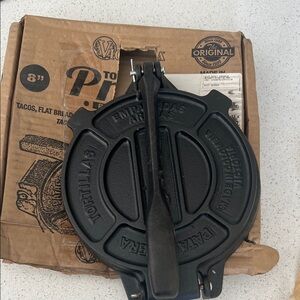 Victoria tortilla press